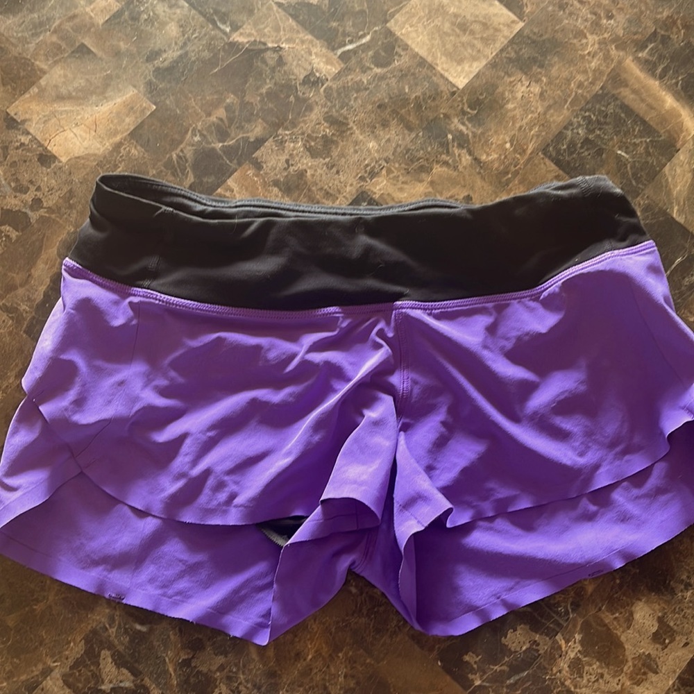 Lululemon Lined Hotty Hot Shorts Size 6❤️❤️